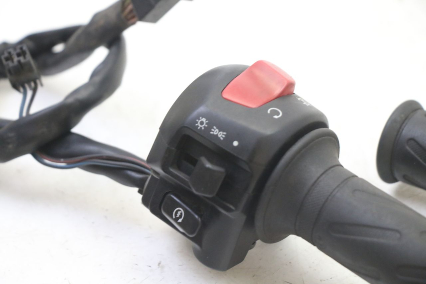 photo de COMMODO DROIT SUZUKI GS GSE 500 (2001 - 2003)