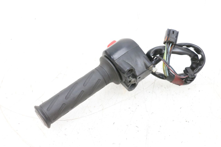 photo de COMMODO DROIT SUZUKI GSXR GSX-R 1000 (2003 - 2004) - État de surface