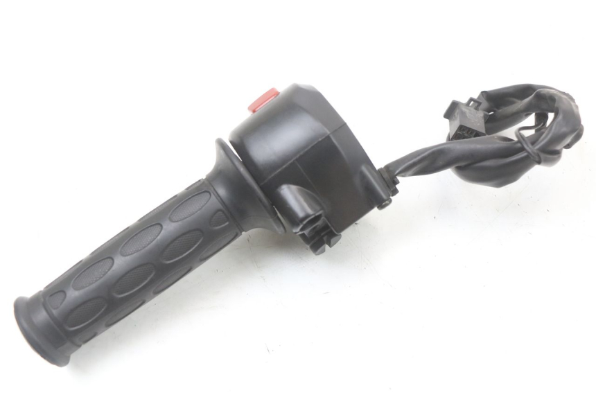 photo de COMMODO DROIT HYOSUNG GTR 125 (2006 - 2008) - Gros plan technique