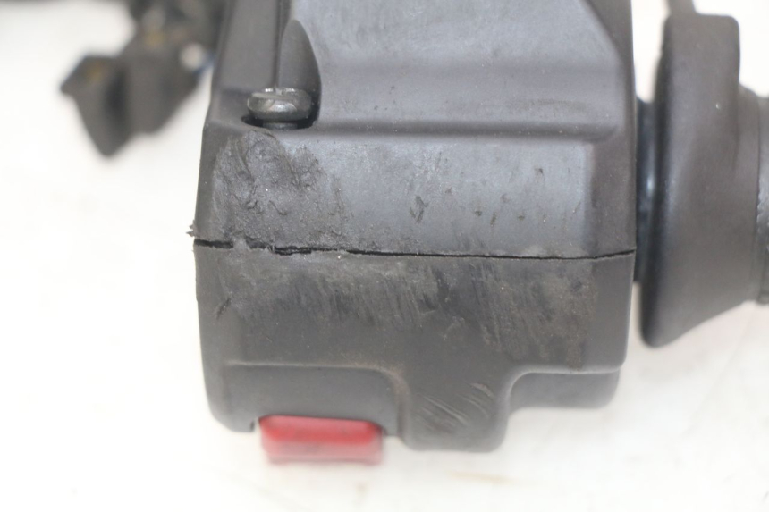 photo de COMMODO DROIT HONDA CB R 1000 (2018 - 2023)