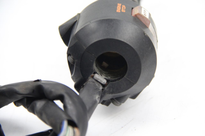 photo de COMMODO DROIT HONDA CBR F SC21 1000 (1986 - 1992)