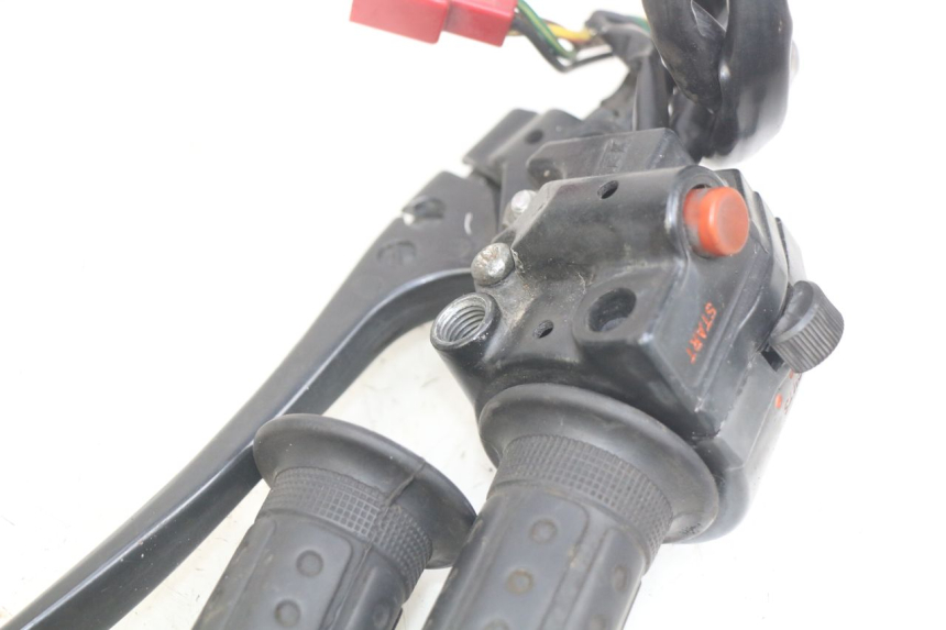photo de COMMODO DROIT HONDA CM 125 (1983 - 2003)