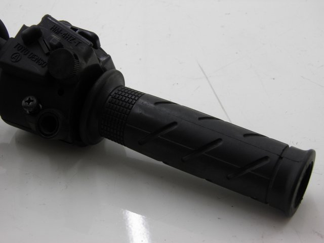 photo de COMMODO DROIT HONDA FES S-WING SWING 125 (2007 - 2015)