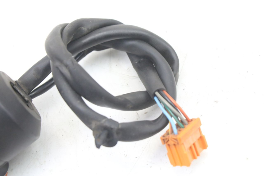 photo de COMMODO DROIT HONDA FES S-WING SWING ABS 125 (2007 - 2015)