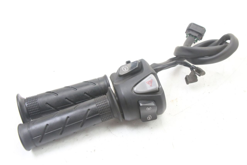 photo de COMMODO DROIT HONDA FORZA 125 (2021 - 2025)