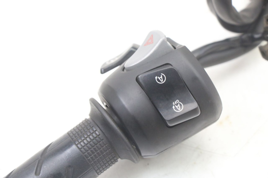 photo de COMMODO DROIT HONDA FORZA 125 (2021 - 2025)