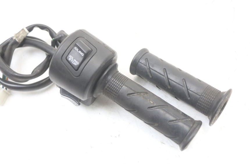 photo de COMMODO DROIT HONDA PCX (JF28) 125 (2009 - 2011)