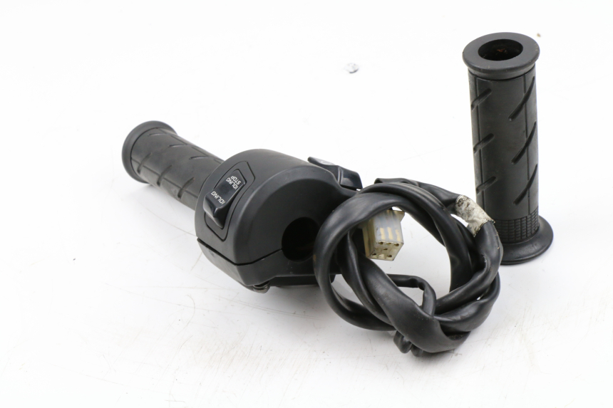 photo de COMMODO DROIT HONDA PCX (JF28) 125 (2009 - 2011)