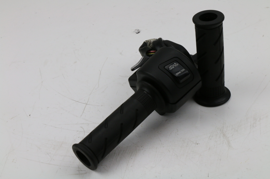 photo de COMMODO DROIT HONDA PCX (JF28) 125 (2009 - 2011)