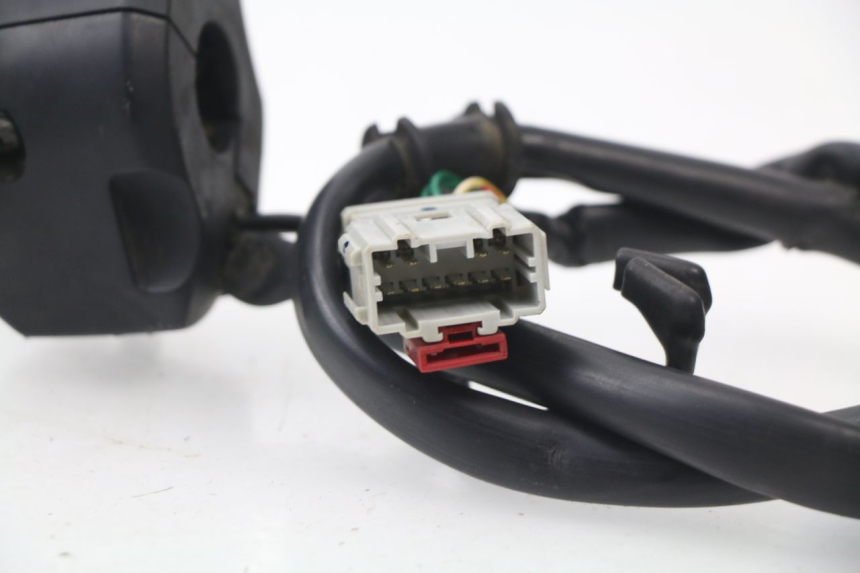 photo de COMMODO DROIT HONDA VFR F 1200 (2010 - 2015)