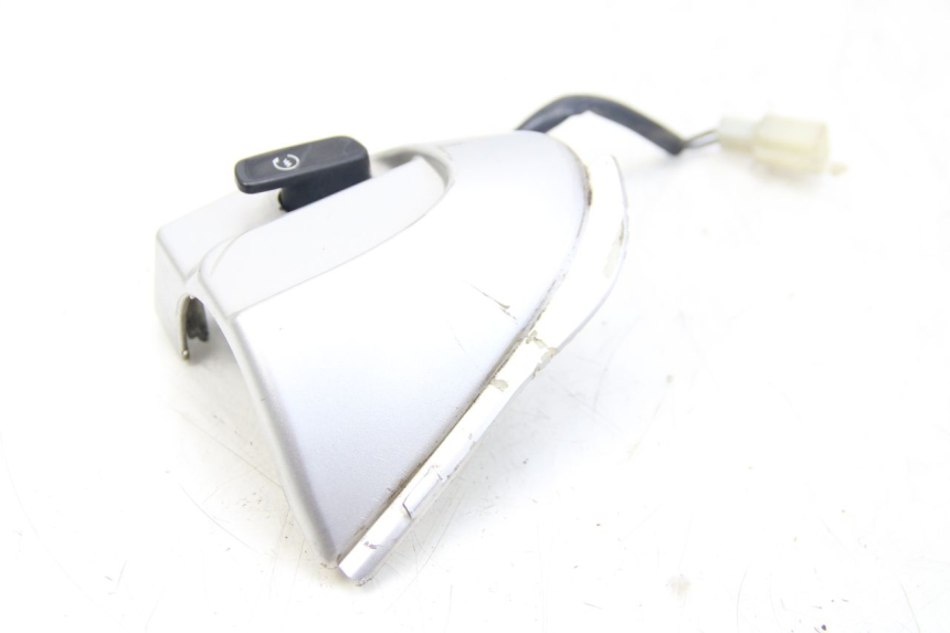 photo de COMMODO DROIT YAMAHA HW XENTER 125 (2011 - 2017) - Détail de la pièce