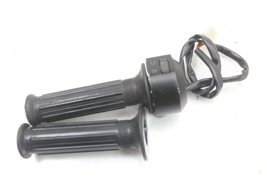 photo de Right handlebar switch HYOSUNG GF 125 (2001 - 2005)