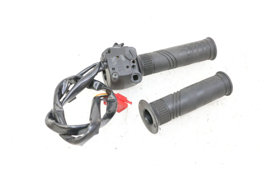 photo de COMMODO DROIT SYM JOYMAX 125 (2010 - 2017)