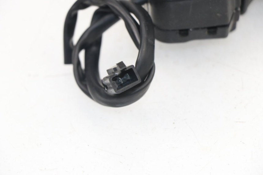 photo de COMMODO DROIT PEUGEOT KISBEE 2T 50 (2010 - 2017)