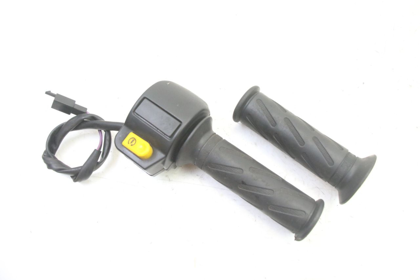 photo de COMMODO DROIT PEUGEOT KISBEE 2T 50 (2010 - 2017)