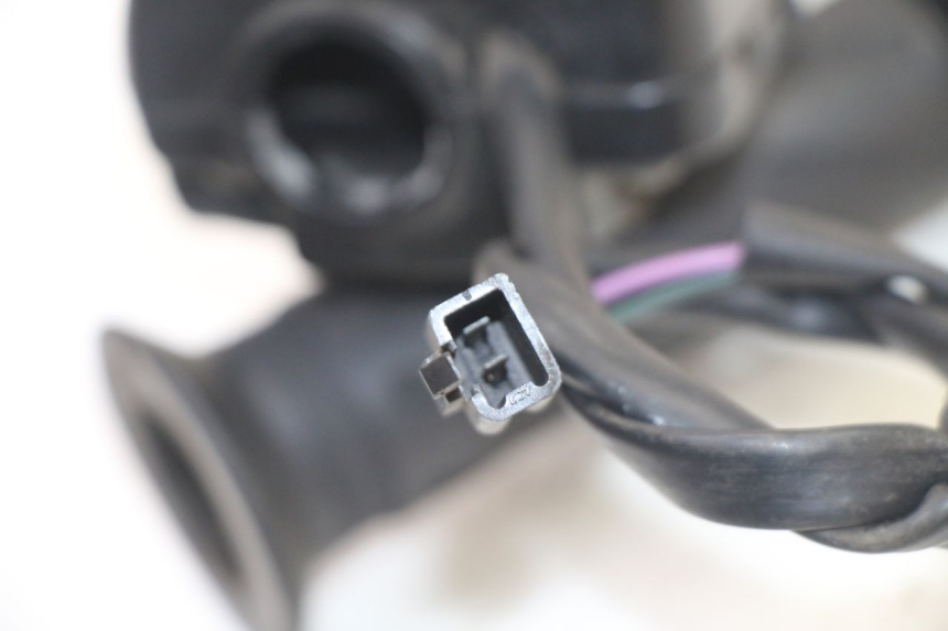 photo de COMMODO DROIT PEUGEOT KISBEE 2T 50 (2010 - 2017)