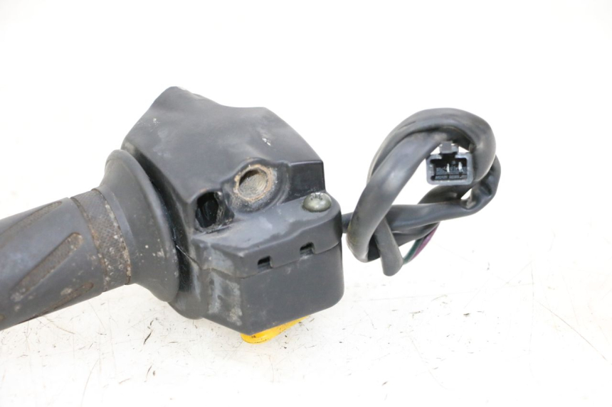 photo de COMMODO DROIT PEUGEOT KISBEE 2T 50 (2010 - 2017)