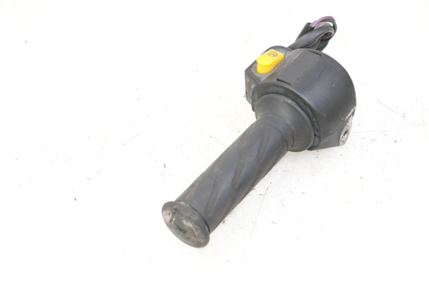 photo de COMMODO DROIT PEUGEOT KISBEE 2T 50 (2010 - 2017)