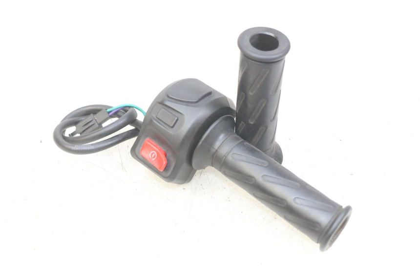 photo de COMMODO DROIT PEUGEOT KISBEE 4T 50 (2018 - 2022)