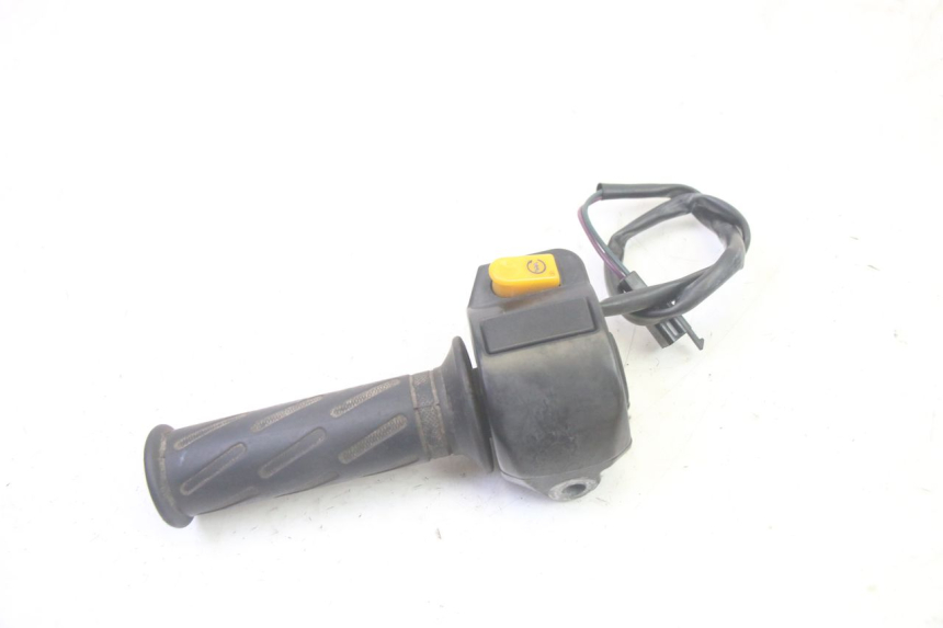 photo de COMMODO DROIT PEUGEOT KISBEE 4T 50 (2010 - 2017) - Autre angle de vue