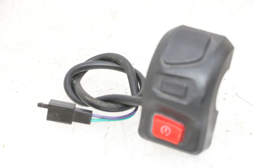 photo de COMMODO DROIT PEUGEOT KISBEE 4T 50 (2010 - 2017) - Vue principale