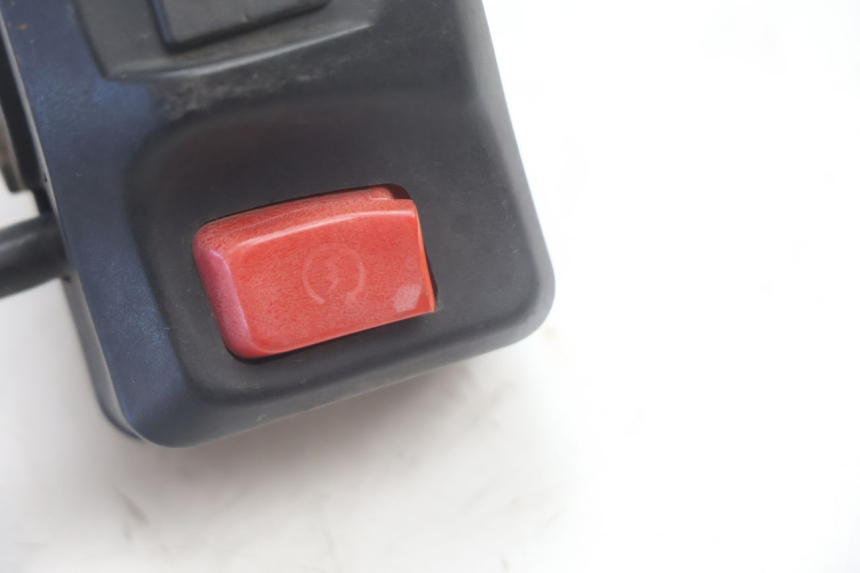 photo de COMMODO DROIT PEUGEOT KISBEE 4T 50 (2018 - 2022) - Zoom état d’usage