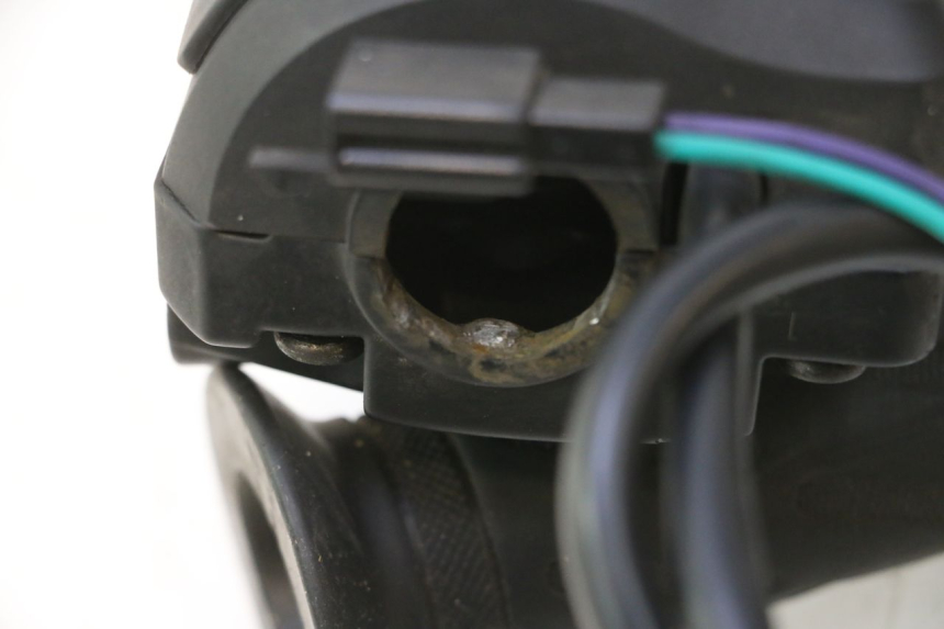 photo de COMMODO DROIT PEUGEOT KISBEE 4T 50 (2023 - 2026) - Zoom état d’usage