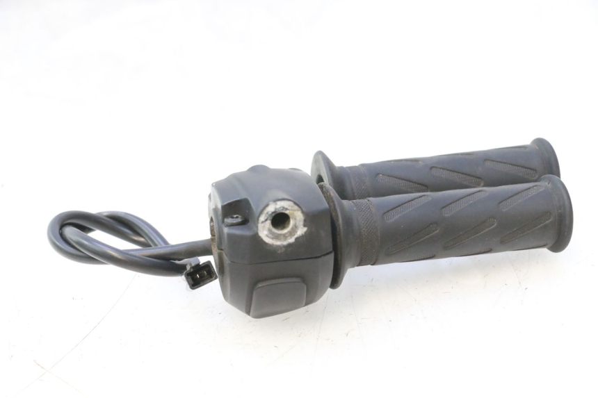 photo de COMMODO DROIT PEUGEOT KISBEE 4T 50 (2023 - 2026) - Autre angle de vue