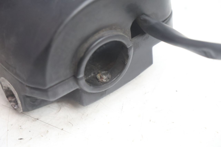 photo de COMMODO DROIT PEUGEOT KISBEE 4T 50 (2010 - 2017) - Vue d’ensemble