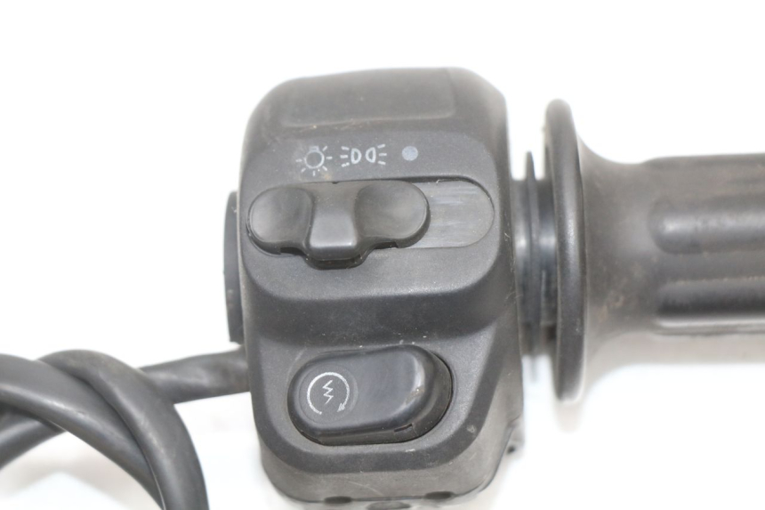 photo de COMMODO DROIT RENAULT KOURANOS 125 (2001 - 2004)