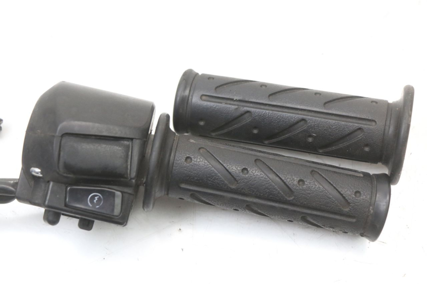 photo de COMMODO DROIT KYMCO SUPER 8 4T 50 (2021 - 2024)