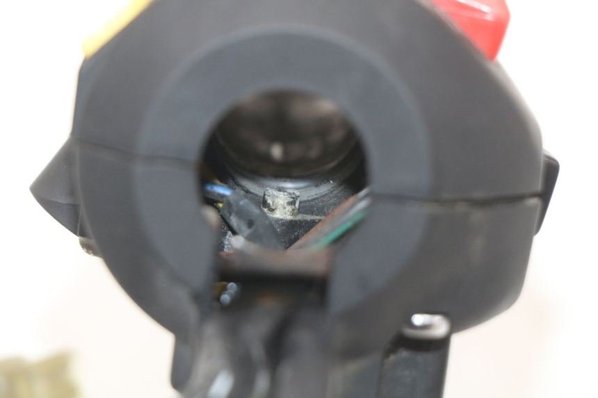 photo de COMMODO DROIT KYMCO XCITING 250 (2006 - 2009)