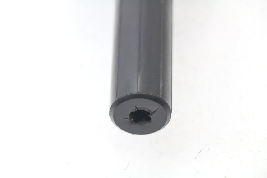 photo de COMMODO DROIT PEUGEOT LUDIX BLASTER 50 (2006 - 2014)
