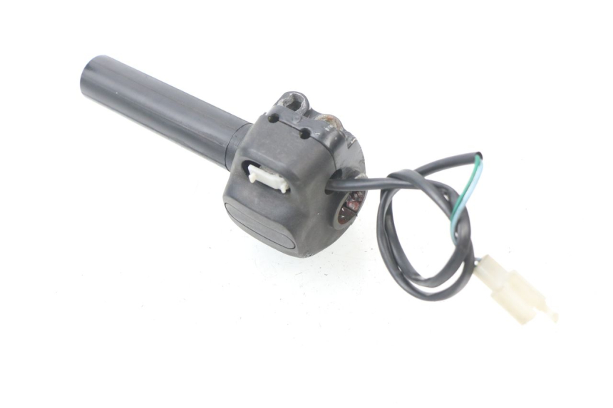 photo de COMMODO DROIT PEUGEOT LUDIX BLASTER 50 (2006 - 2014)