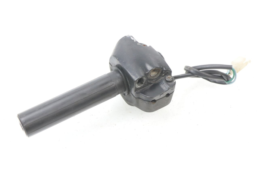 photo de COMMODO DROIT PEUGEOT LUDIX BLASTER 50 (2006 - 2014)