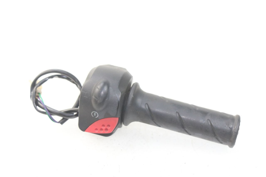 photo de COMMODO DROIT PEUGEOT LUDIX 50 (2008 - 2017)