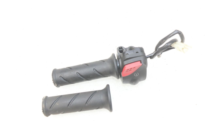photo de COMMODO DROIT PEUGEOT LUDIX 50 (2008 - 2017)