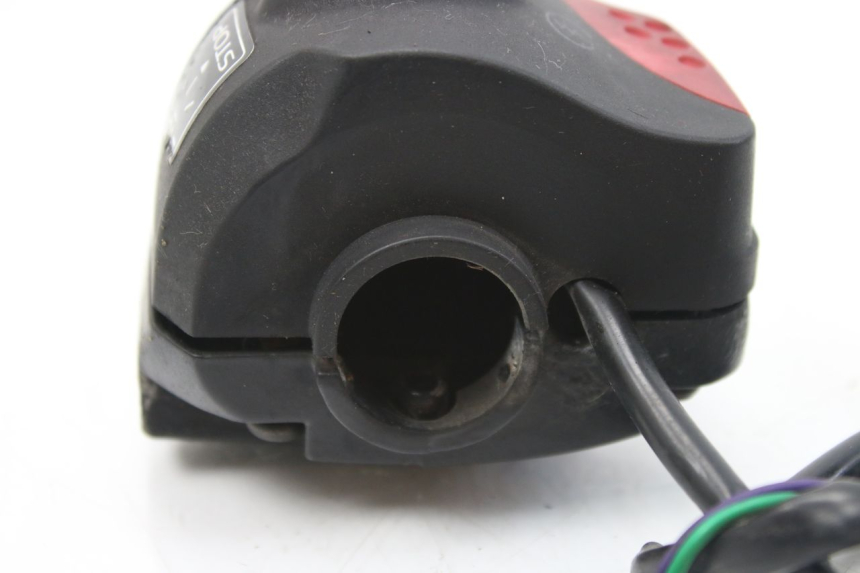 photo de COMMODO DROIT PEUGEOT LUDIX 50 (2008 - 2017)