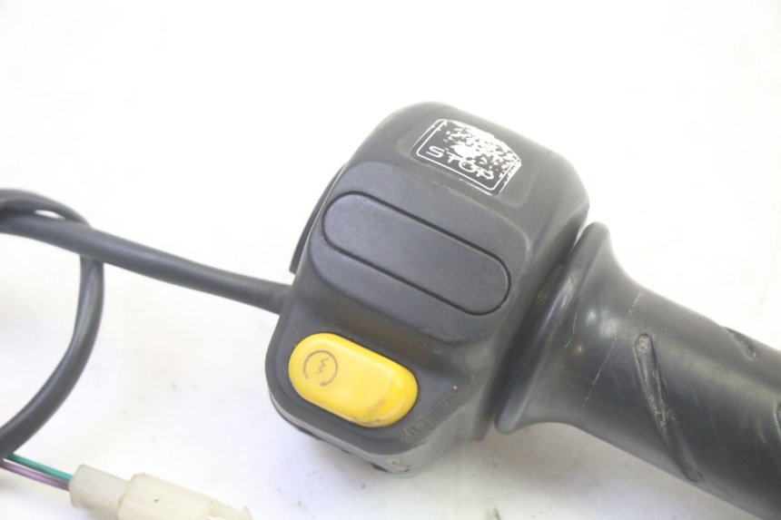 photo de COMMODO DROIT PEUGEOT LUDIX 50 (2008 - 2017) - Détail de la pièce