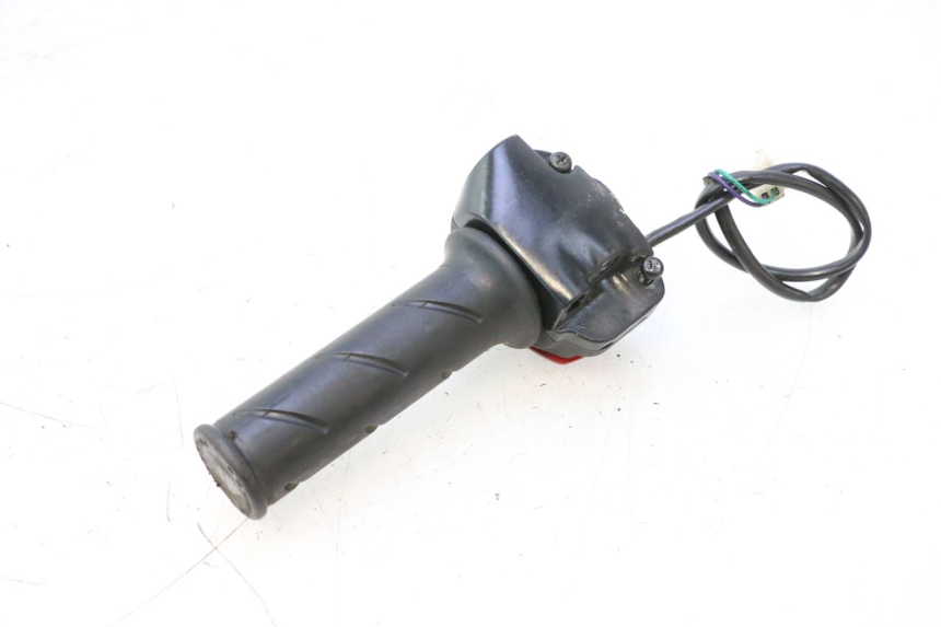 photo de COMMODO DROIT PEUGEOT LUDIX 50 (2008 - 2017) - Détail de la pièce
