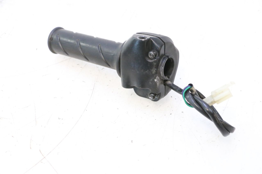 photo de COMMODO DROIT PEUGEOT LUDIX 50 (2008 - 2017) - Zoom état d’usage