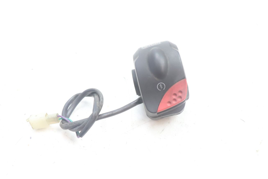 photo de COMMODO DROIT PEUGEOT LUDIX PRO 2T 50 (2010 - 2017) - Vue principale