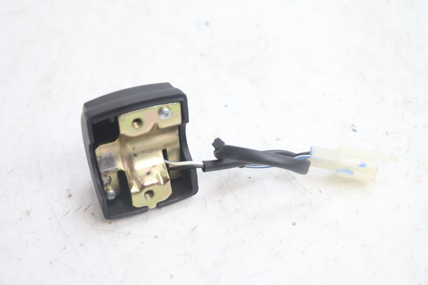photo de COMMODO DROIT MBK MACH G AC 50 (2002 - 2014) - Autre angle de vue