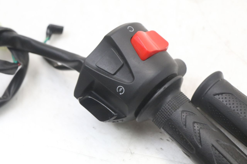 photo de COMMODO DROIT MASAI SCRAMBLER SPORT 125 (2021 - 2025)