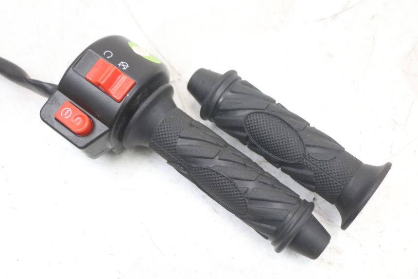 photo de COMMODO DROIT MASH LEGEND'R 4T 50 (2021 - 2025)