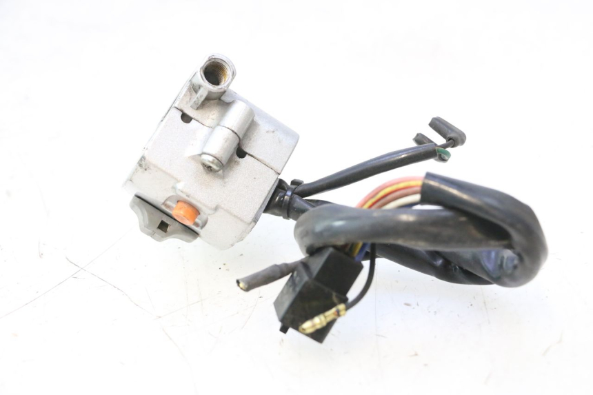 photo de COMMODO DROIT SYM MIO 50 (2005 - 2010) - Gros plan technique