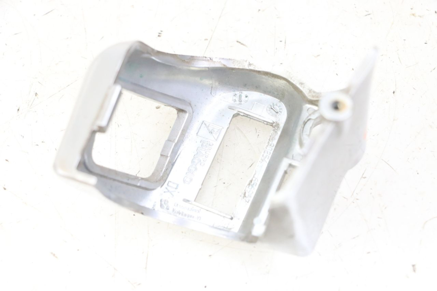photo de COMMODO DROIT PIAGGIO MP3 LT 300 (2010 - 2016)