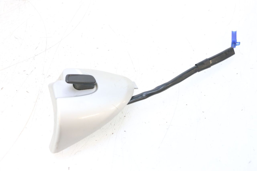 photo de COMMODO DROIT YAMAHA NEOS NEO'S 4T 50 (2008 - 2016) - Zoom état d’usage