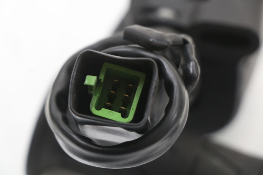 photo de COMMODO DROIT KAWASAKI NINJA 400 (2018 - 2023) - Pièce contrôlée