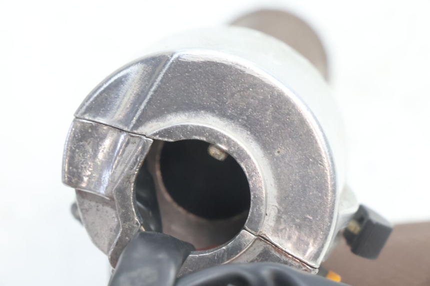 photo de COMMODO DROIT JM MOTORS OLDIES 4T 50 (2010 - 2020) - Points de fixation